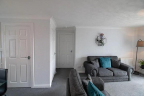 2 Clove Hitch House · Marina Retreat Free Parking Pass the Keys